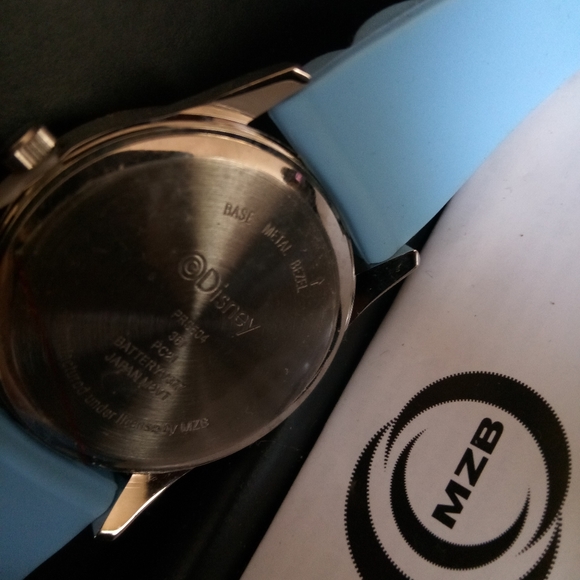 Cinderella disney blue silver watch new in box - Picture 12 of 12